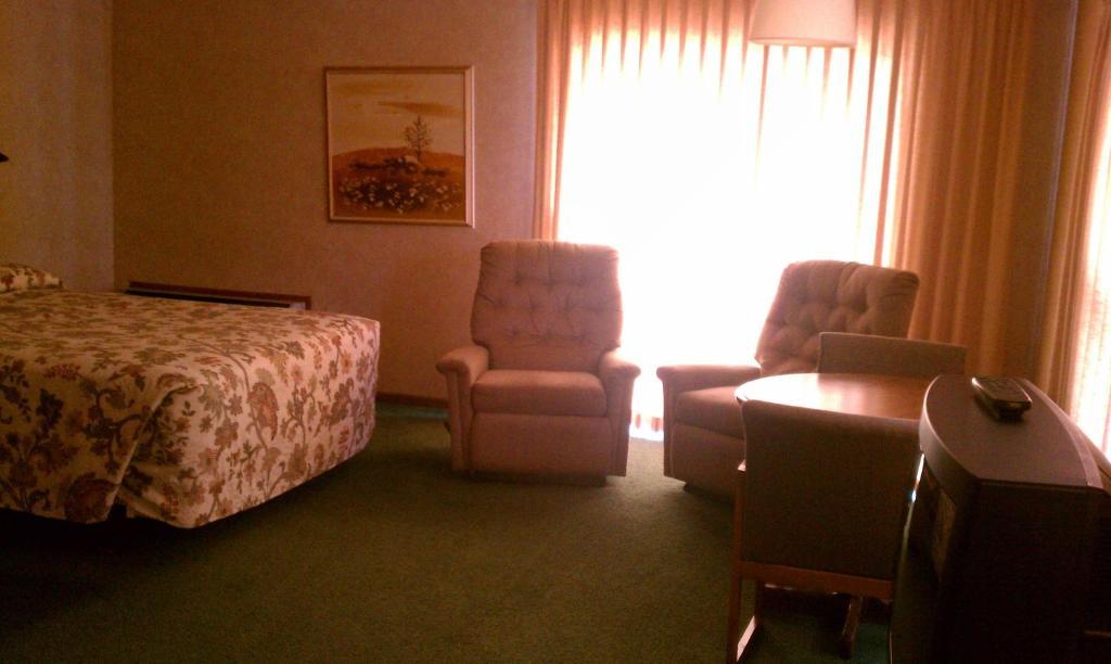 Old Towne Motel Westby Exteriör bild
