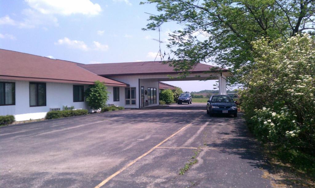 Old Towne Motel Westby Exteriör bild