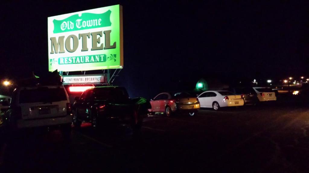 Old Towne Motel Westby Exteriör bild